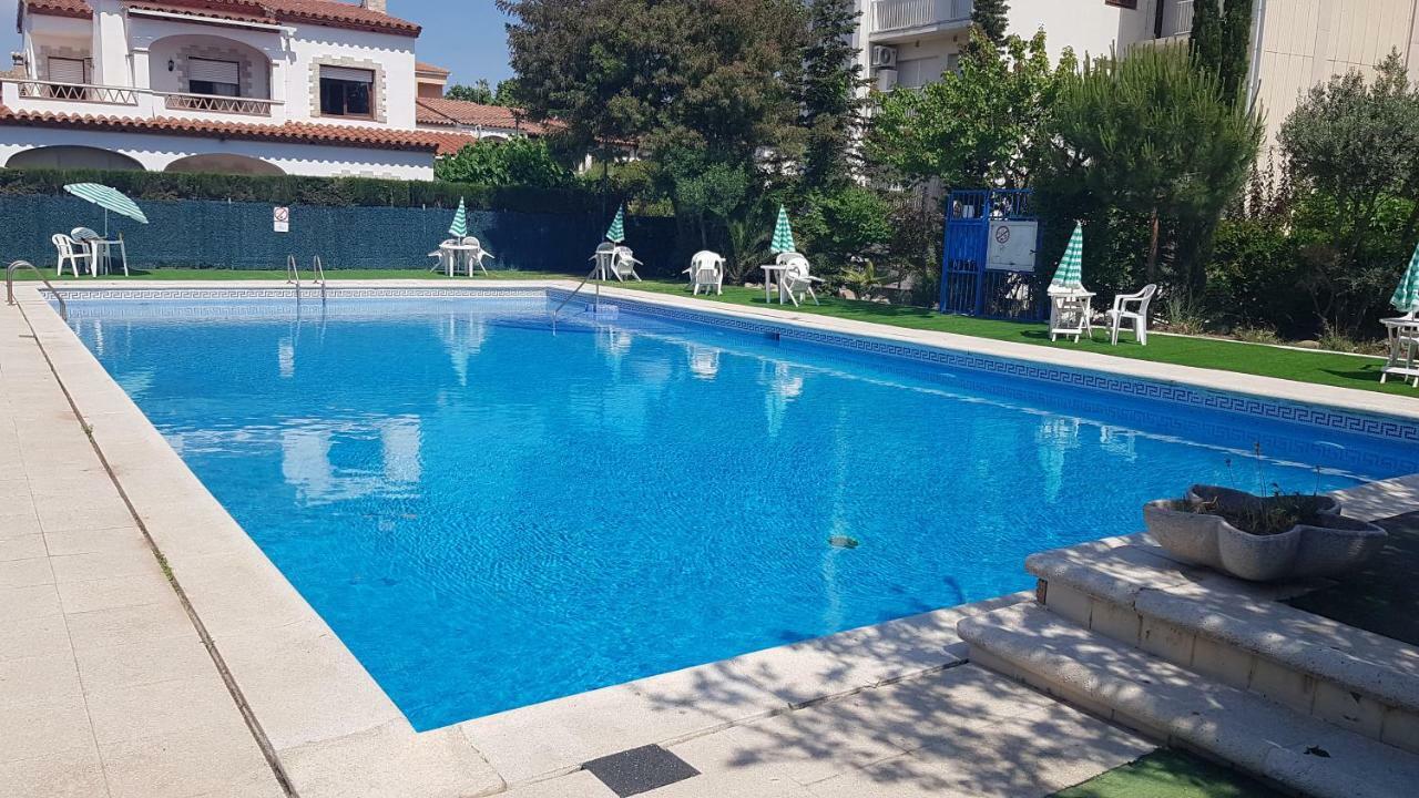 Kuqueta, Castell-Platja d’Aro